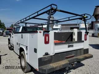 2020 Chevrolet Silverado 3500 with VIN 1GB4YSE73LF283656, listed as a Copart auction lot 68387394 with 118,781 mi miles and Salvage title. Bid and sale history available at DreamBid. Image 2.