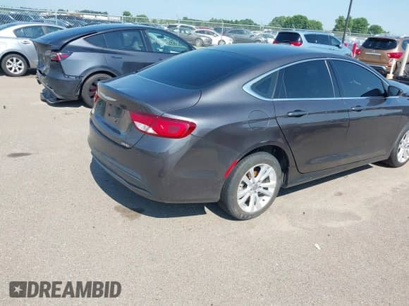 2016 Chrysler 200 Touring с VIN 1C3CCCFB4GN194435, выставлен на аукционе IAAI как лот 42663323 с пробегом 91 583 миль миль и . История ставок и продаж доступна на DreamBid. Изображение 4.