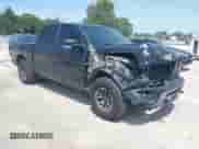 2017 Ram 1500 Rebel z VIN 1C6RR7YT7HS588233, wystawiony jako IAAI lot #42803106 z przebiegiem 129 114 mil mil oraz . Historia ofert i sprzedaży dostępna na DreamBid. Obrazek 1.