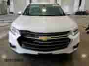2018 Chevrolet Traverse LT Cloth z VIN 1GNEVGKWXJJ263424, wystawiony jako Copart lot #66860415 z przebiegiem 111 685 mil mil oraz Szkoda całkowita • Salvage title. Historia ofert i sprzedaży dostępna na DreamBid. Obrazek 5.