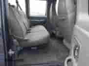 2006 Chevrolet City Express Cargo z VIN 1GNFH15T861273113, wystawiony jako IAAI lot #42114938 z przebiegiem 204 249 mil mil oraz . Historia ofert i sprzedaży dostępna na DreamBid. Obrazek 8.