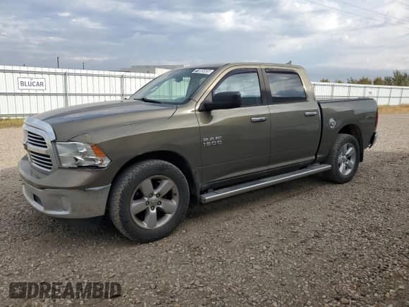 2014 Ram 1500 Big Horn z VIN 1C6RR7LG5ES284811, wystawiony jako Copart lot #71865505 z przebiegiem 201 758 mil mil oraz Czysty tytuł • Clean title. Historia ofert i sprzedaży dostępna na DreamBid. Obrazek 1.