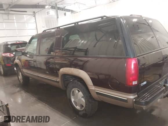 1996 Chevrolet Suburban with VIN 1GNFK16R3TJ384720, listed as a IAAI auction lot 42348673 with 143,831 mi miles and . Bid and sale history available at DreamBid. Image 15.