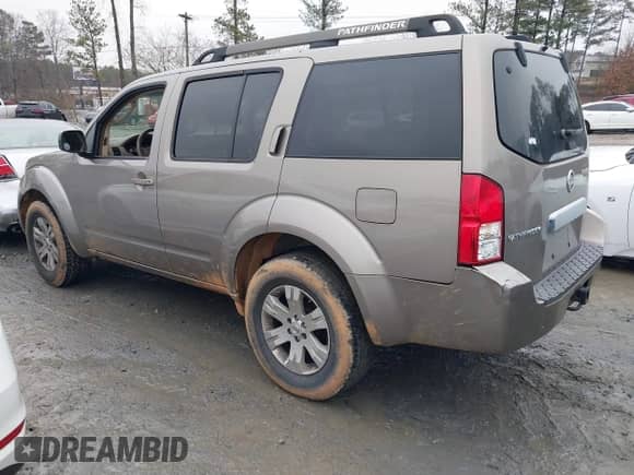 2007 Nissan Pathfinder S with VIN 5N1AR18U67C616331, listed as a IAAI auction lot 41426706 with 260,408 mi miles and . Bid and sale history available at DreamBid. Image 3.
