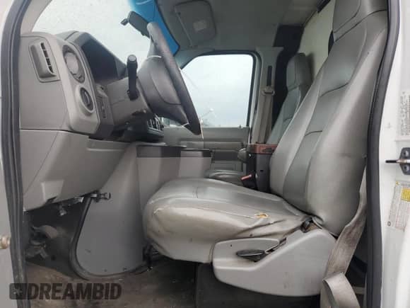 2011 Ford Econoline Cargo Commercial с VIN 1FTSS3ELXBDA21411, выставлен на аукционе Copart как лот 46906325 с пробегом Не указан миль и Списание • Salvage title. История ставок и продаж доступна на DreamBid. Изображение 7.