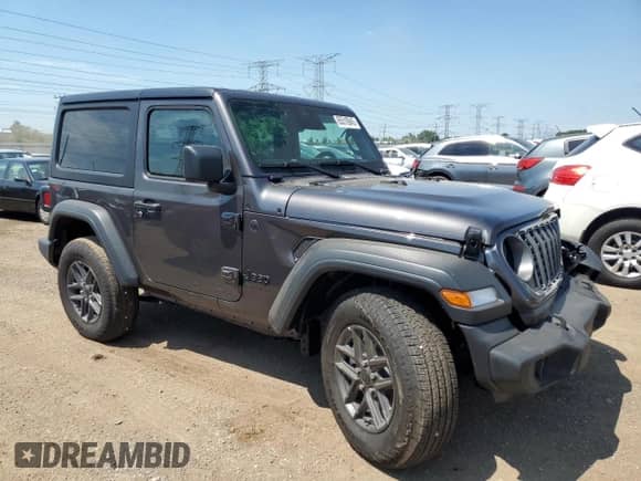 2025 Jeep Wrangler Sport с VIN 1C4PJXAN2SW590037, выставлен на аукционе Copart как лот 65510945 с пробегом 1 994 миль миль и Списание • Salvage title. История ставок и продаж доступна на DreamBid. Изображение 4.