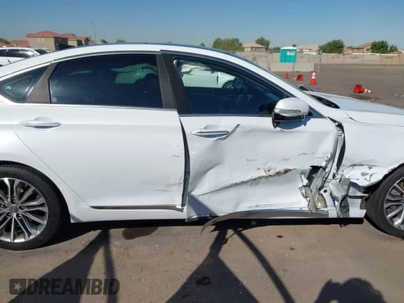 2015 Hyundai Genesis 3.8L с VIN KMHGN4JE8FU046125, выставлен на аукционе IAAI как лот 43289503 с пробегом 183 035 миль миль и . История ставок и продаж доступна на DreamBid. Изображение 13.