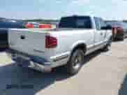 1999 Chevrolet S-10 LS с VIN 1GCCS1946X8104801, выставлен на аукционе IAAI как лот 43359569 с пробегом 249 776 миль миль и . История ставок и продаж доступна на DreamBid. Изображение 4.