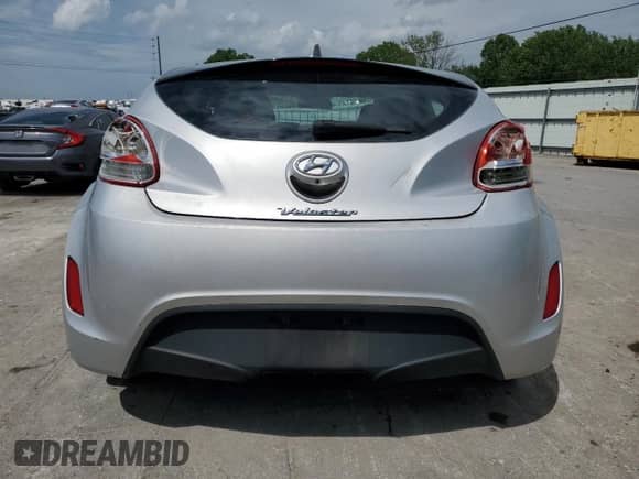 2015 Hyundai Veloster RE:FLEX with VIN KMHTC6AD7FU235596, listed as a Copart auction lot 55461305 with 141,636 mi miles and Salvage title. Bid and sale history available at DreamBid. Image 6.