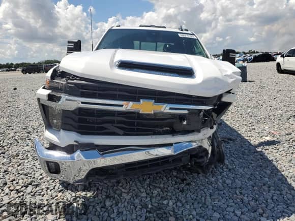 2024 Chevrolet Silverado 2500HD LT z VIN 2GC4YNEY6R1272978, wystawiony jako Copart lot #80916195 z przebiegiem 38 181 mil mil oraz Szkoda całkowita • Salvage title. Historia ofert i sprzedaży dostępna na DreamBid. Obrazek 5.