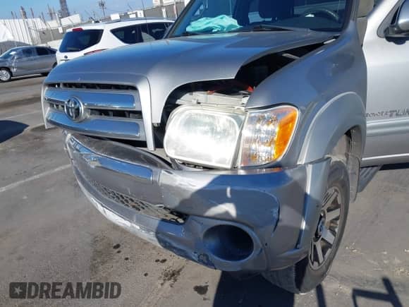 2005 Toyota Tundra SR5 с VIN 5TBET34185S483509, выставлен на аукционе IAAI как лот 43455386 с пробегом 269 204 миль миль и . История ставок и продаж доступна на DreamBid. Изображение 6.