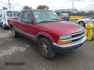 1998 Chevrolet S-10 LS с VIN 1GCDT19X1W8149168, выставлен на аукционе IAAI как лот 43450846 с пробегом 167 023 миль миль и . История ставок и продаж доступна на DreamBid. Изображение 1.