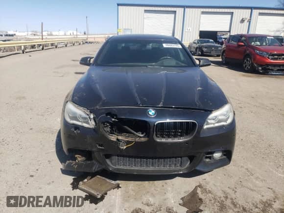2015 BMW 5 Series 550i с VIN WBAKN9C50FD961489, выставлен на аукционе Copart как лот 46683795 с пробегом 90 235 миль миль и Списание • Salvage title. История ставок и продаж доступна на DreamBid. Изображение 5.