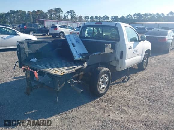 2009 Toyota Tacoma z VIN 5TENX22N79Z670356, wystawiony jako IAAI lot #43190438 z przebiegiem 236 526 mil mil oraz . Historia ofert i sprzedaży dostępna na DreamBid. Obrazek 4.