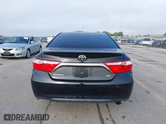 2015 Toyota Camry SE z VIN 4T1BF1FK7FU045200, wystawiony jako IAAI lot #43292496 z przebiegiem 159 958 mil mil oraz . Historia ofert i sprzedaży dostępna na DreamBid. Obrazek 17.