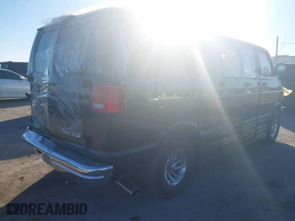2000 Dodge Cargo with VIN 2B6HB11Z8YK104038, listed as a IAAI auction lot 41204879 with 288,100 mi miles and . Bid and sale history available at DreamBid. Image 4.