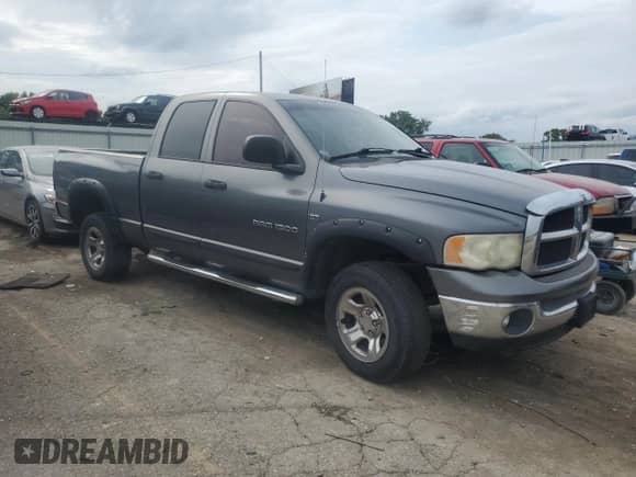 2005 Dodge 1500 SLT с VIN 1D7HU18D85S117556, выставлен на аукционе Copart как лот 59357415 с пробегом Не указан миль и Списание • Salvage title. История ставок и продаж доступна на DreamBid. Изображение 4.