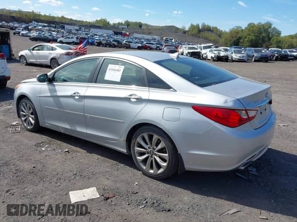 2013 Hyundai Sonata Limited с VIN 5NPEC4AC1DH565217, выставлен на аукционе IAAI как лот 43366401 с пробегом 177 429 миль миль и . История ставок и продаж доступна на DreamBid. Изображение 3.
