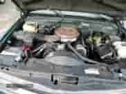 1995 Chevrolet Suburban с VIN 1GNGK26K8SJ406190, выставлен на аукционе Copart как лот 84103234 с пробегом 145 731 миль миль и Чистый • Clean title. История ставок и продаж доступна на DreamBid. Изображение 13.