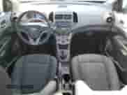 2015 Chevrolet Sonic LT с VIN 1G1JD5SH0F4130363, выставлен на аукционе Copart как лот 75983364 с пробегом 134 909 миль миль и Списание • Salvage title. История ставок и продаж доступна на DreamBid. Изображение 8.