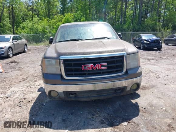2007 GMC Sierra 1500 SLE1 z VIN 2GTEC19J671625161, wystawiony jako IAAI lot #41997224 z przebiegiem 271 503 mil mil oraz . Historia ofert i sprzedaży dostępna na DreamBid. Obrazek 6.