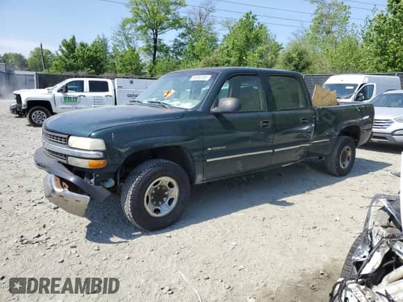 2001 Chevrolet Silverado 1500HD LS z VIN 1GCGC13U31F192944, wystawiony jako Copart lot #55082495 z przebiegiem 248 988 mil mil oraz Szkoda całkowita • Salvage title. Historia ofert i sprzedaży dostępna na DreamBid. Obrazek 1.