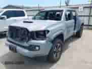 2019 Toyota Tacoma SR5 с VIN 3TMAZ5CN2KM096096, выставлен на аукционе IAAI как лот 42268939 с пробегом 82 935 миль миль и . История ставок и продаж доступна на DreamBid. Изображение 2.