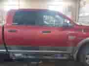 2010 Dodge 2500 SLT z VIN 3D7TT2CT5AG126072, wystawiony jako IAAI lot #41620574 z przebiegiem 108 709 mil mil oraz . Historia ofert i sprzedaży dostępna na DreamBid. Obrazek 13.