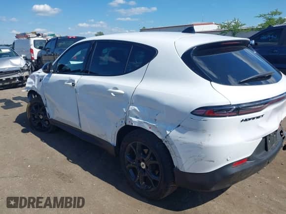 2024 Dodge Hornet GT with VIN ZACNDFAN8R3A39831, listed as a IAAI auction lot 42635808 with 4,807 mi miles and . Bid and sale history available at DreamBid. Image 3.