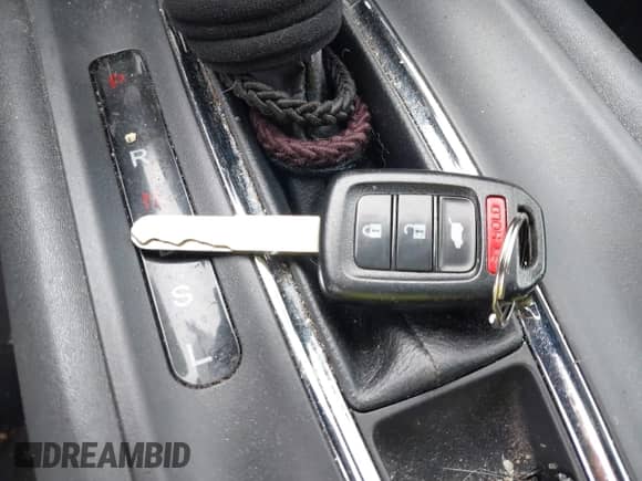 2020 Honda HR-V LX z VIN 3CZRU6H36LG701892, wystawiony jako IAAI lot #43007826 z przebiegiem 137 503 mil mil oraz . Historia ofert i sprzedaży dostępna na DreamBid. Obrazek 11.