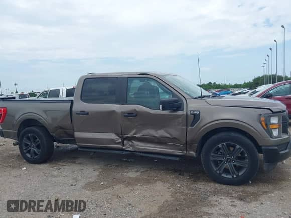 2023 Ford F-150 XL с VIN 1FTFW1CD4PFA03679, выставлен на аукционе IAAI как лот 42860414 с пробегом 32 631 миль миль и . История ставок и продаж доступна на DreamBid. Изображение 13.