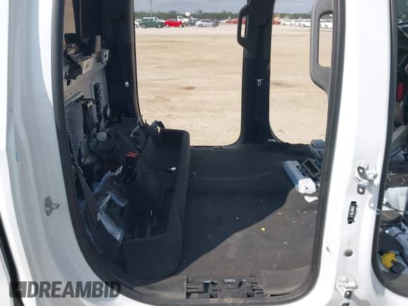 2021 Chevrolet Silverado 1500 LT Trail Boss с VIN 3GCPYFED9MG318383, выставлен на аукционе IAAI как лот 43073372 с пробегом Не указан миль и . История ставок и продаж доступна на DreamBid. Изображение 8.