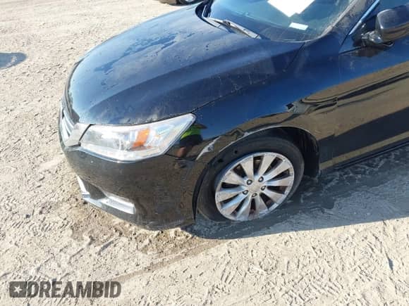 2015 Honda Accord Touring z VIN 1HGCR3F91FA035094, wystawiony jako IAAI lot #43216952 z przebiegiem 110 740 mil mil oraz . Historia ofert i sprzedaży dostępna na DreamBid. Obrazek 6.