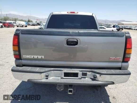 2006 GMC Sierra 1500 SLE2 with VIN 2GTEC13Z061277788, listed as a Copart auction lot 62126315 with 186,271 mi miles and Salvage title. Bid and sale history available at DreamBid. Image 6.