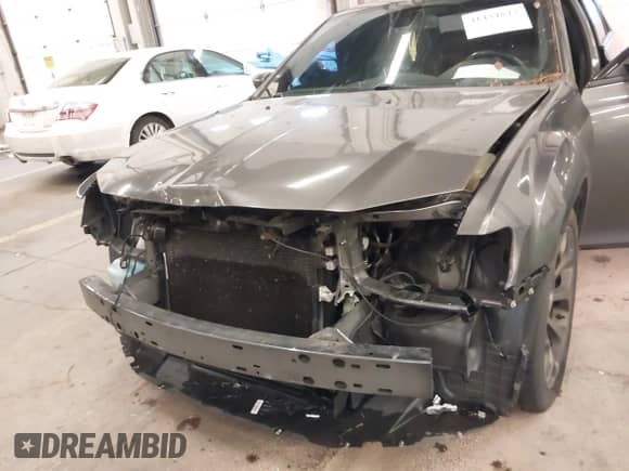 2020 Chrysler 300 S z VIN 2C3CCABGXLH142607, wystawiony jako IAAI lot #41434843 z przebiegiem 51 514 mil mil oraz . Historia ofert i sprzedaży dostępna na DreamBid. Obrazek 6.