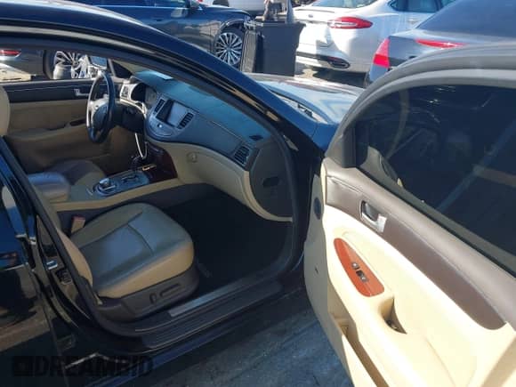 2012 Hyundai Genesis 3.8L с VIN KMHGC4DD8CU189435, выставлен на аукционе IAAI как лот 43374198 с пробегом 110 125 миль миль и . История ставок и продаж доступна на DreamBid. Изображение 8.