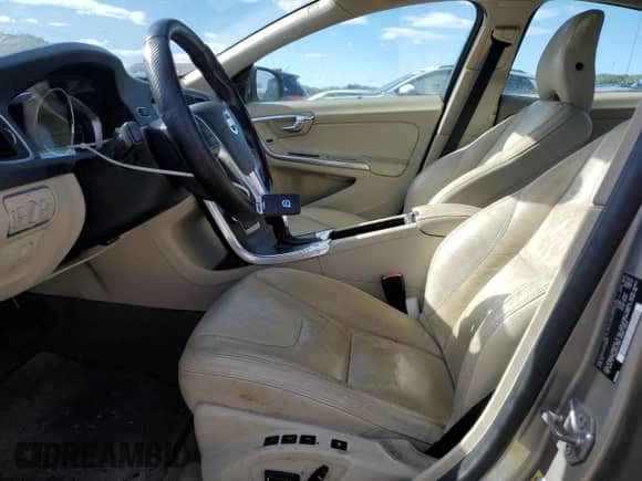 2014 Volvo S60 T5 с VIN YV1612FS9E1288916, выставлен на аукционе Copart как лот 86238445 с пробегом 137 929 миль миль и Чистый • Clean title. История ставок и продаж доступна на DreamBid. Изображение 7.