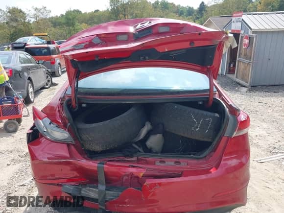 2017 Hyundai Elantra SE с VIN 5NPD84LFXHH105404, выставлен на аукционе IAAI как лот 43258394 с пробегом 154 704 миль миль и . История ставок и продаж доступна на DreamBid. Изображение 16.