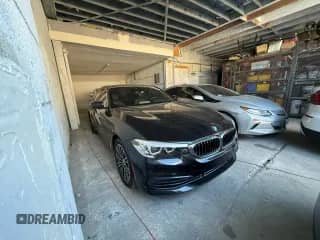 2019 BMW 5 Series 530e с VIN WBAJA9C58KB389469, выставлен на аукционе Copart как лот 85200995 с пробегом 119 371 миль миль и Чистый • Clean title. История ставок и продаж доступна на DreamBid. Изображение 1.
