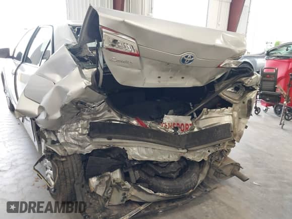 2013 Toyota Camry LE z VIN 4T1BD1FK8DU064728, wystawiony jako IAAI lot #42398146 z przebiegiem 100 867 mil mil oraz . Historia ofert i sprzedaży dostępna na DreamBid. Obrazek 6.