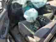 2003 Toyota Tundra Limited z VIN 5TBRT38133S373184, wystawiony jako Copart lot #71269315 z przebiegiem Nie podano mil oraz Nie do naprawy • Non repairable. Historia ofert i sprzedaży dostępna na DreamBid. Obrazek 8.