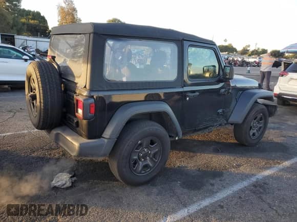 2022 Jeep Wrangler Sport S with VIN 1C4GJXAN6NW117648, listed as a Copart auction lot 84908324 with 25,375 mi miles and Salvage title. Bid and sale history available at DreamBid. Image 3.