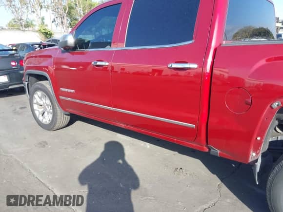 2018 GMC Sierra 1500 SLT z VIN 3GTP1NEC7JG332428, wystawiony jako IAAI lot #43496885 z przebiegiem Nie podano mil oraz . Historia ofert i sprzedaży dostępna na DreamBid. Obrazek 14.