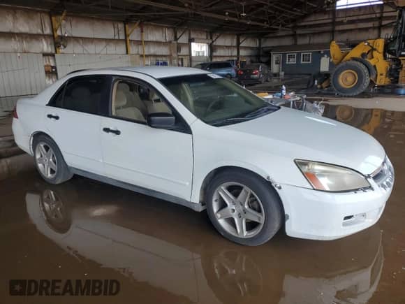2006 Honda Accord VP с VIN 1HGCM56116A058900, выставлен на аукционе Copart как лот 70597515 с пробегом 136 472 миль миль и Чистый • Clean title. История ставок и продаж доступна на DreamBid. Изображение 4.