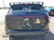 2025 Hyundai Kona N Line S с VIN KM8HB3A39SU198902, выставлен на аукционе Copart как лот 56366465 с пробегом 26 680 миль миль и Списание • Salvage title. История ставок и продаж доступна на DreamBid. Изображение 6.