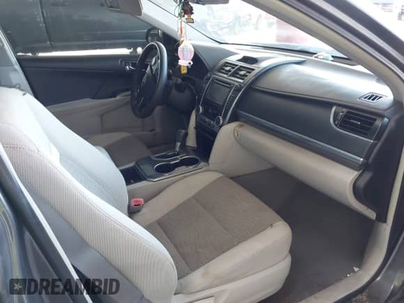 2013 Toyota Camry LE z VIN 4T1BD1FK7DU064283, wystawiony jako IAAI lot #42308435 z przebiegiem 183 355 mil mil oraz . Historia ofert i sprzedaży dostępna na DreamBid. Obrazek 5.