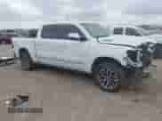 2025 Ram 1500 Limited z VIN 1C6SRFHP8SN582445, wystawiony jako IAAI lot #41884206 z przebiegiem 13 460 mil mil oraz . Historia ofert i sprzedaży dostępna na DreamBid. Obrazek 1.