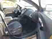 2013 Chevrolet Equinox LT z VIN 2GNFLNE38D6356153, wystawiony jako IAAI lot #43154461 z przebiegiem 189 419 mil mil oraz . Historia ofert i sprzedaży dostępna na DreamBid. Obrazek 5.