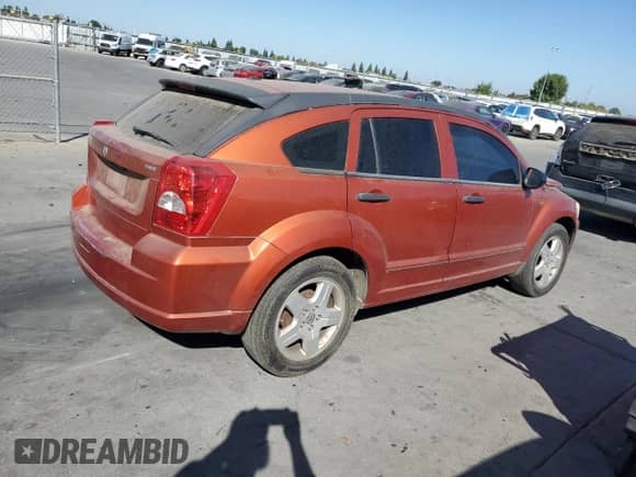 2008 Dodge Caliber SXT with VIN 1B3HB48B28D671069, listed as a Copart auction lot 81254065 with 171,879 mi miles and Salvage title. Bid and sale history available at DreamBid. Image 3.