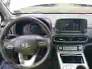 2020 Hyundai Kona Limited z VIN KM8K33AG9LU069789, wystawiony jako IAAI lot #42681714 z przebiegiem 128 283 mil mil oraz . Historia ofert i sprzedaży dostępna na DreamBid. Obrazek 18.